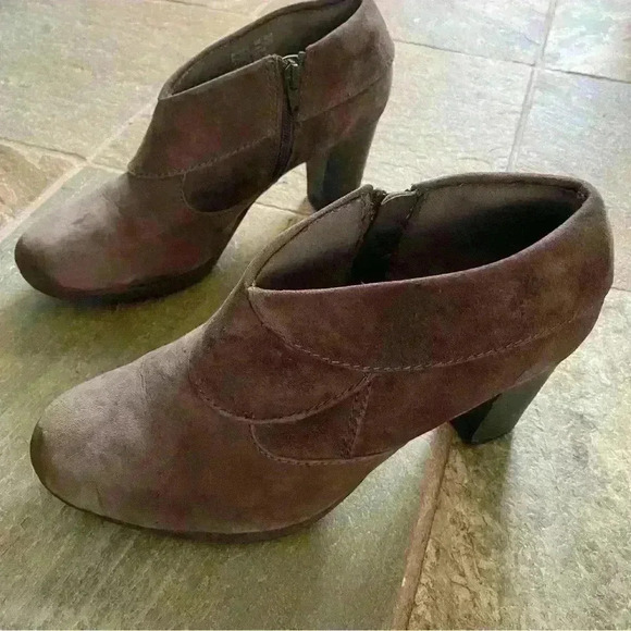 Clarks Women’s Kalea Aleita Ankle Boots Size 8.0 Brown Upper Suede - Picture 5 of 15